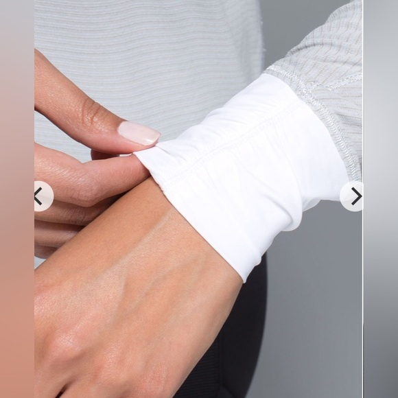 NWOT Lululemon Lightened Up Long Sleeve
Heathered Light Grey / White - Picture 6 of 9